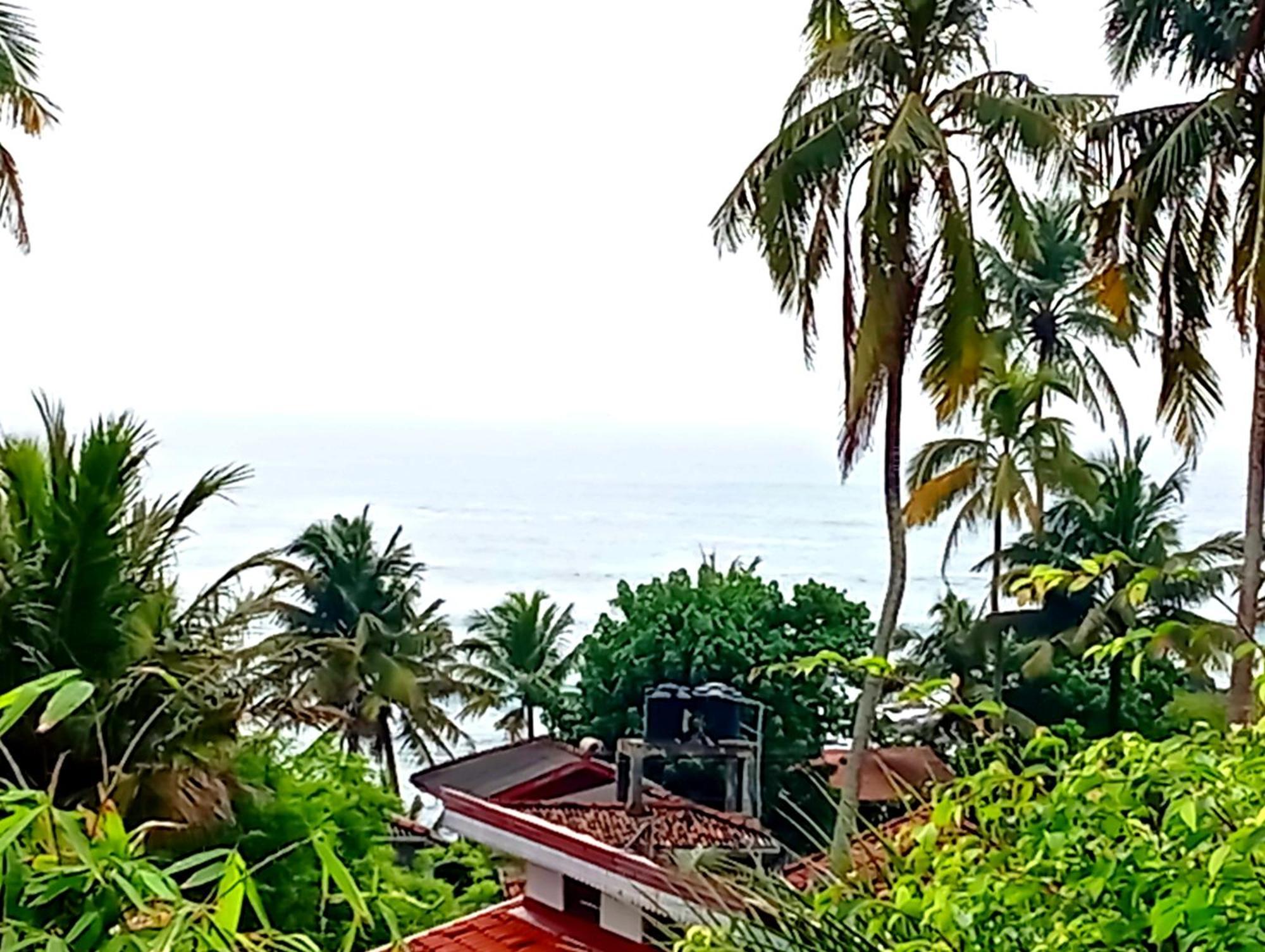 Ramesh Guesthouse Mirissa Bagian luar foto