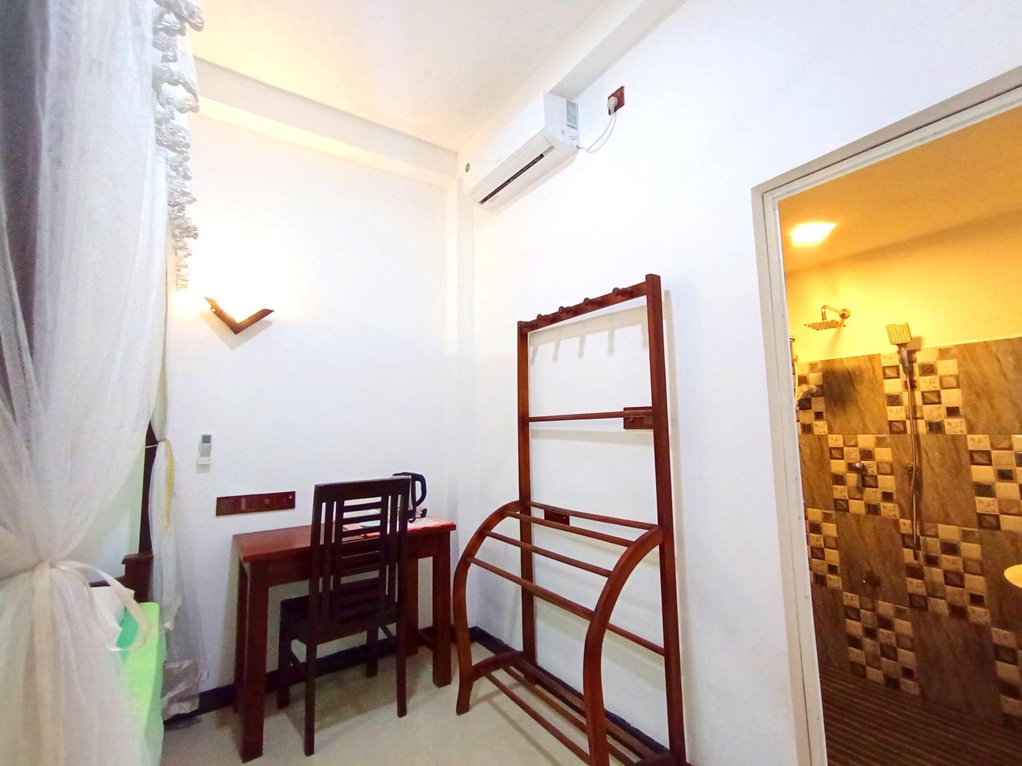 Ramesh Guesthouse Mirissa Bagian luar foto
